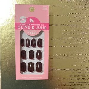 Olive and June Short Round Vineyard Super Stick Press-On Nails - Dark Burgundy